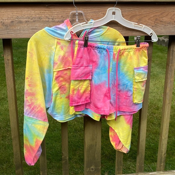 No Vacancy Tie Dye Shorts and Top - Picture 1 of 6